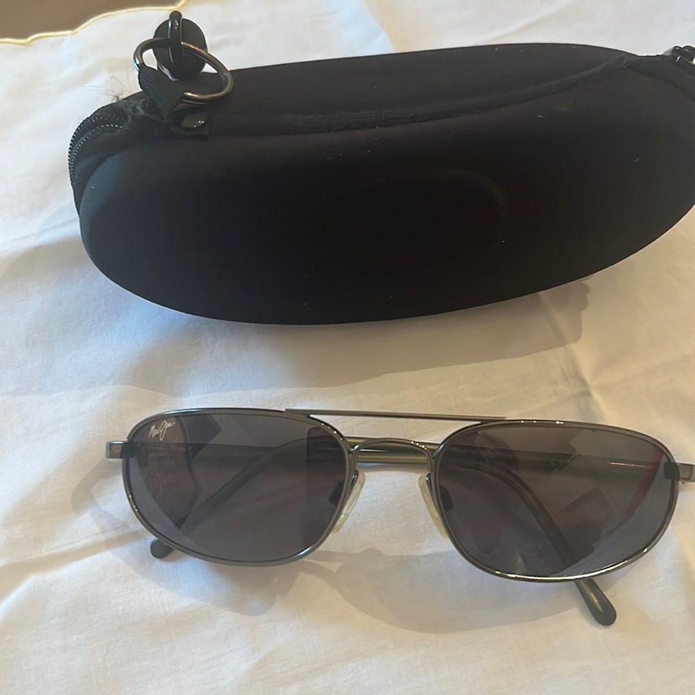 Maui Jim sunglasses with case